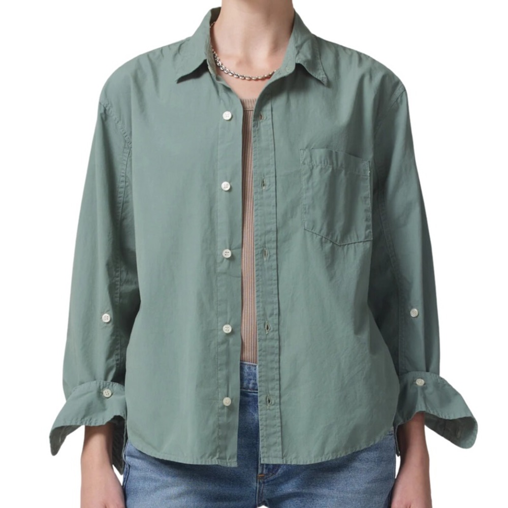 NWOT Kayla shrunken shirt